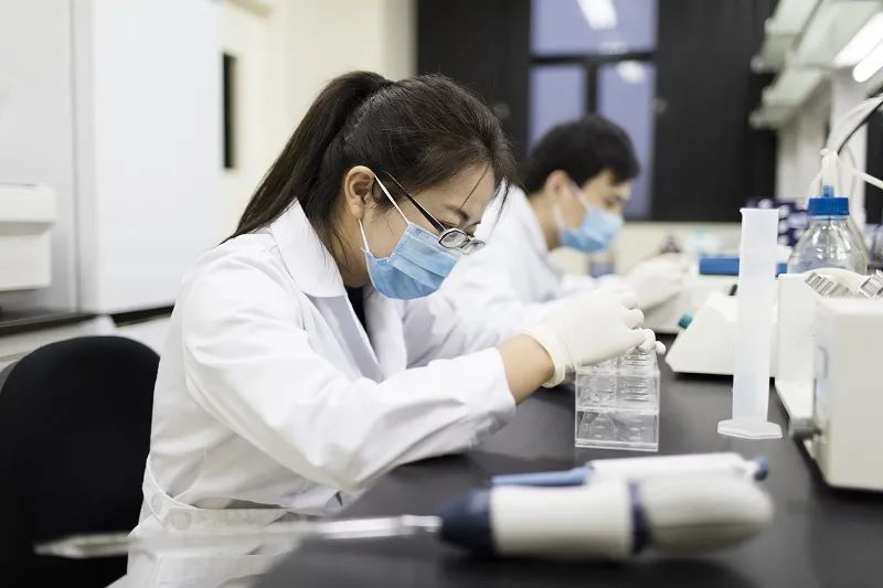 女生搞科研學什么專業(適合女孩子學的技術類專業)-圖1