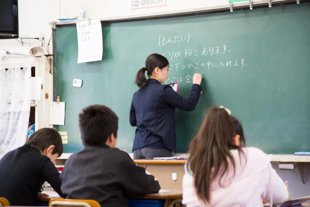 普通二本要當初中老師難嗎-圖1